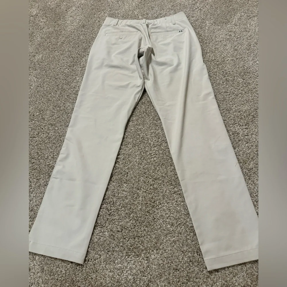 Under Armour Iso-Chill Tapered Golf Pants | 30/32 |Summit White